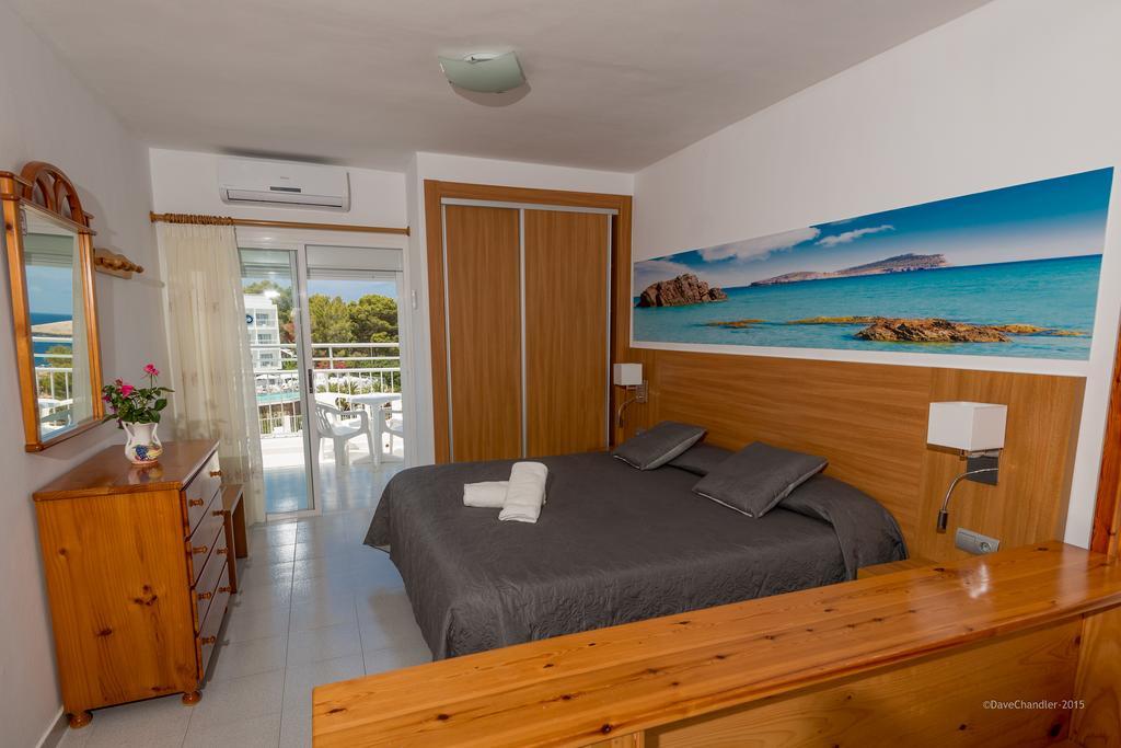 Flats Friends Apartamentos Es Puet Blanc Portinatx Exterior foto